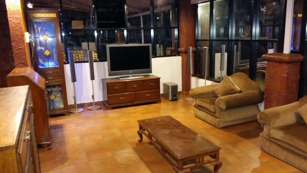 โอโย 9850 โฮเต็ล ออน เดอะ ร็อค Hotel มหาบาเลชวาร์ ภายนอก รูปภาพ